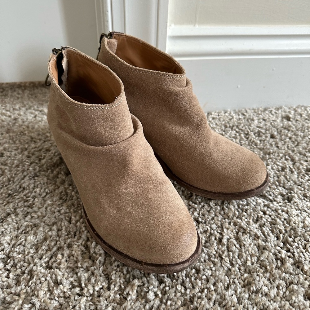 Beek Eaglet Heeled Suede Boot